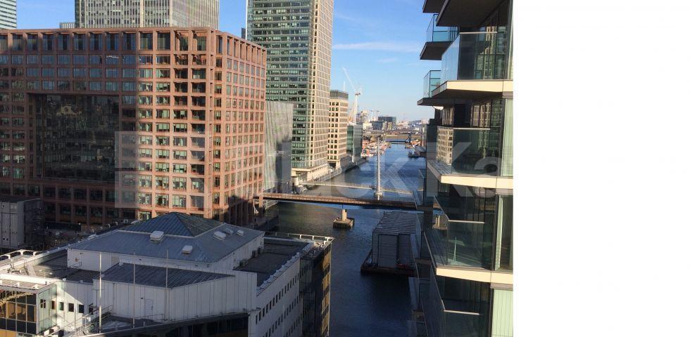 			UNDER OFFER, 2 Bedroom, 1 bath, 1 reception Apartment			 Landmark West Tower. Marsh Wall,, Canary Wharf